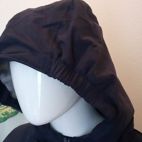 Disneyland Resorts Embroidered, Mickey Mouse Jacket w/Hoodie & Sweatshirt Lining - Picture 6 of 16